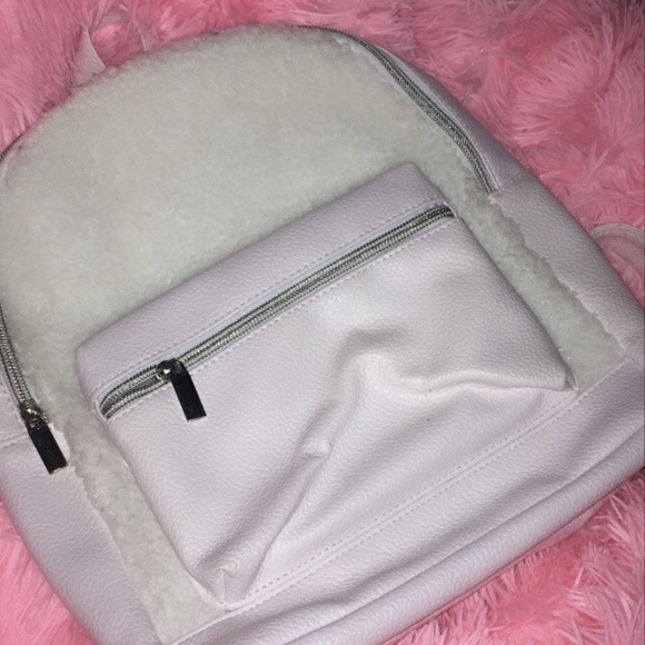 NWT CLOUD BACKBAG with  2  Perfu me  B o tt les - Picture 2 of 7